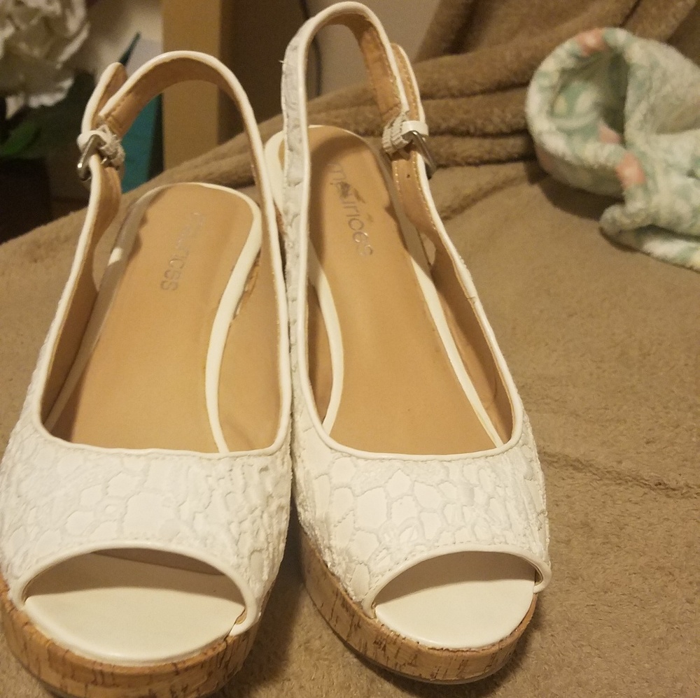 Wedge heels